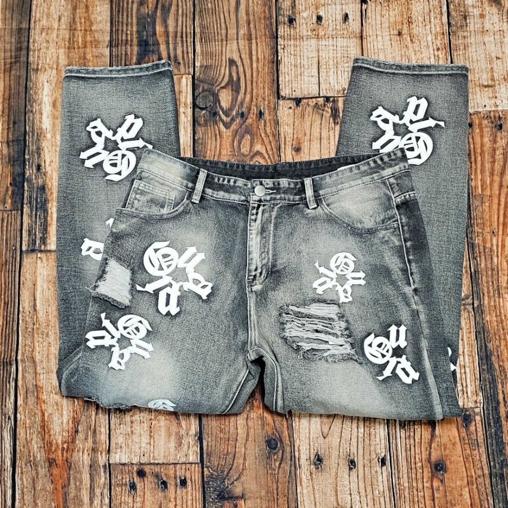 Guapi Jeans Men’s Size 38x31 Distressed With Guapi Logo Patches